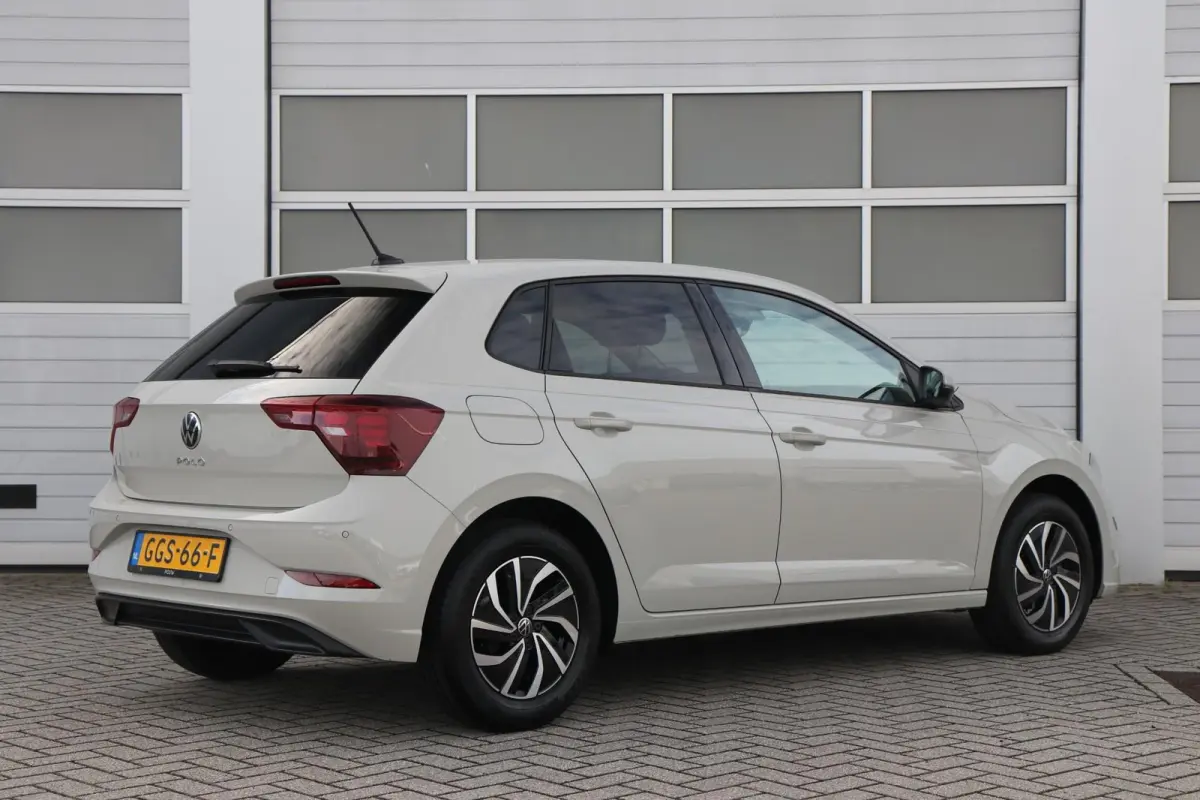 1.0 TSI 95pk Life Edition | App Connect | Achteruitrijcamera | Cruise Control