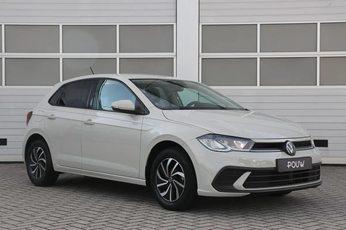 1.0 TSI 95pk Life Edition | App Connect | Achteruitrijcamera | Cruise Control
