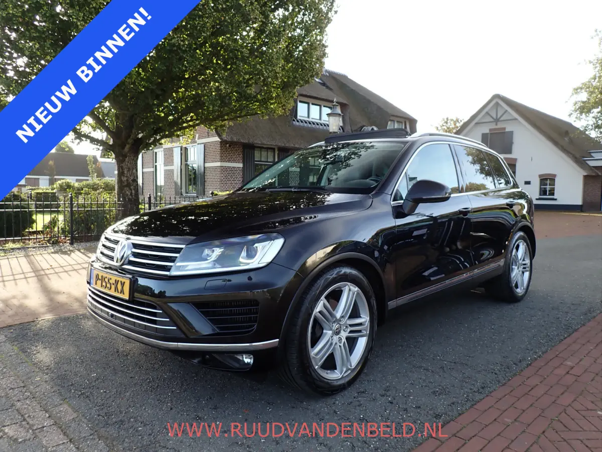 3.0 TDI R-line / ACC / LUCHTVERING / 360* CAMERA / PANO / TREKHAAK / MEMORY