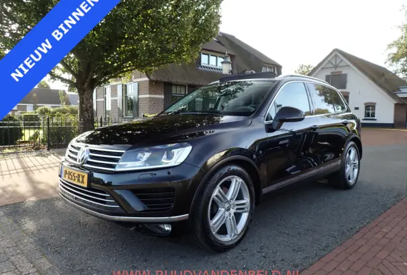 3.0 TDI R-line / ACC / LUCHTVERING / 360* CAMERA / PANO / TREKHAAK / MEMORY