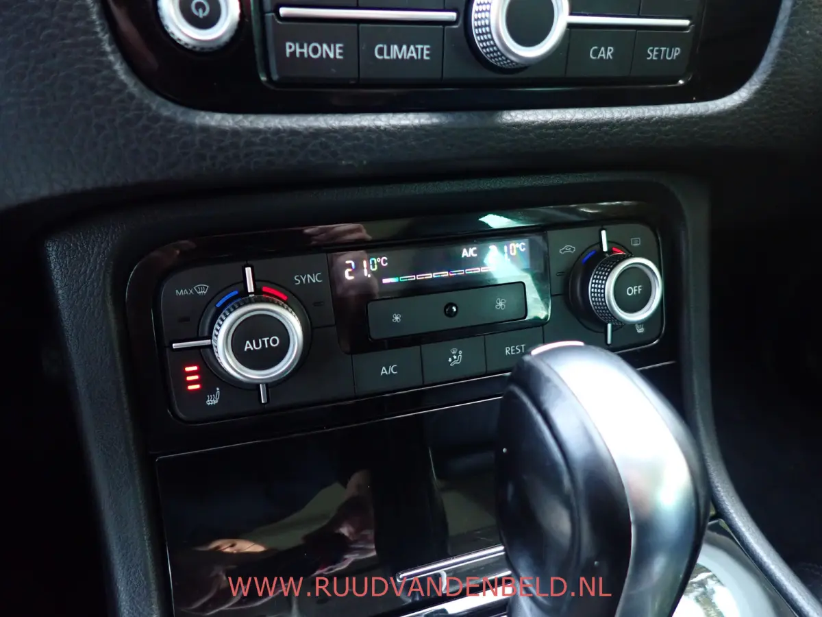 3.0 TDI R-line / ACC / LUCHTVERING / 360* CAMERA / PANO / TREKHAAK / MEMORY