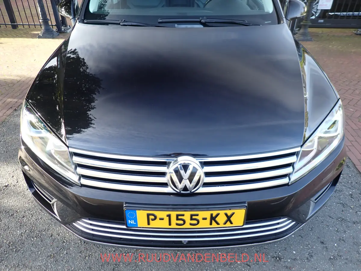 3.0 TDI R-line / ACC / LUCHTVERING / 360* CAMERA / PANO / TREKHAAK / MEMORY