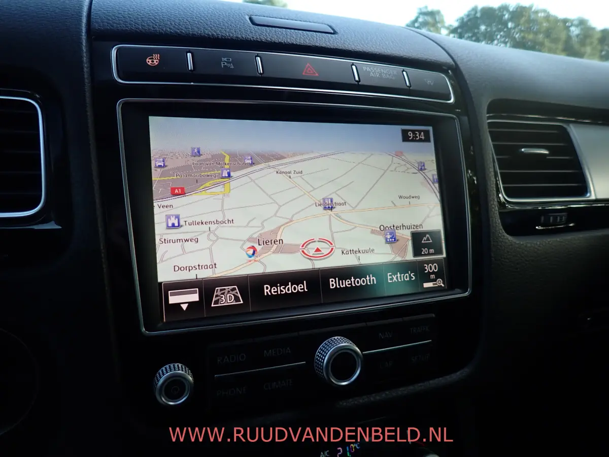 3.0 TDI R-line / ACC / LUCHTVERING / 360* CAMERA / PANO / TREKHAAK / MEMORY