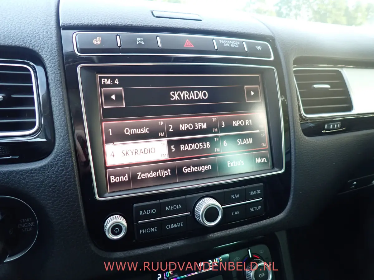 3.0 TDI R-line / ACC / LUCHTVERING / 360* CAMERA / PANO / TREKHAAK / MEMORY
