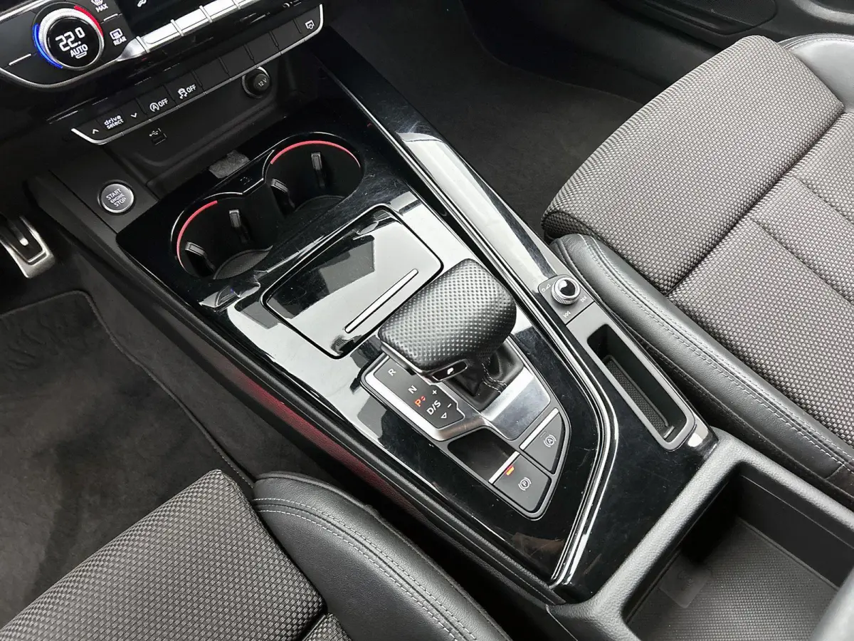 40 TFSI S edition Competition 204 PK | S-line | Automaat | Trekhaak | Cruise Control | Climate Control | Parkeersensoren | Virtual Cockpit | 18 " Lichtmetalen Velgen |