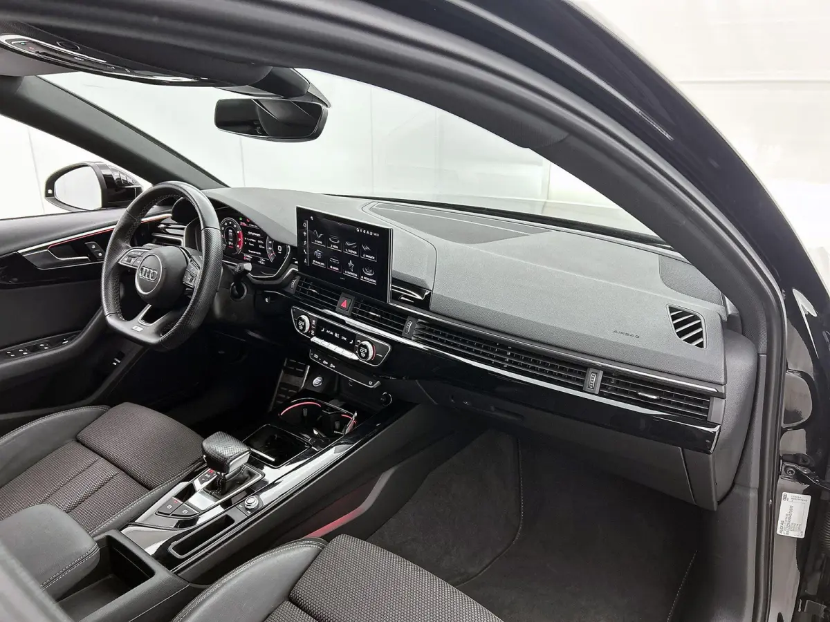40 TFSI S edition Competition 204 PK | S-line | Automaat | Trekhaak | Cruise Control | Climate Control | Parkeersensoren | Virtual Cockpit | 18 " Lichtmetalen Velgen |