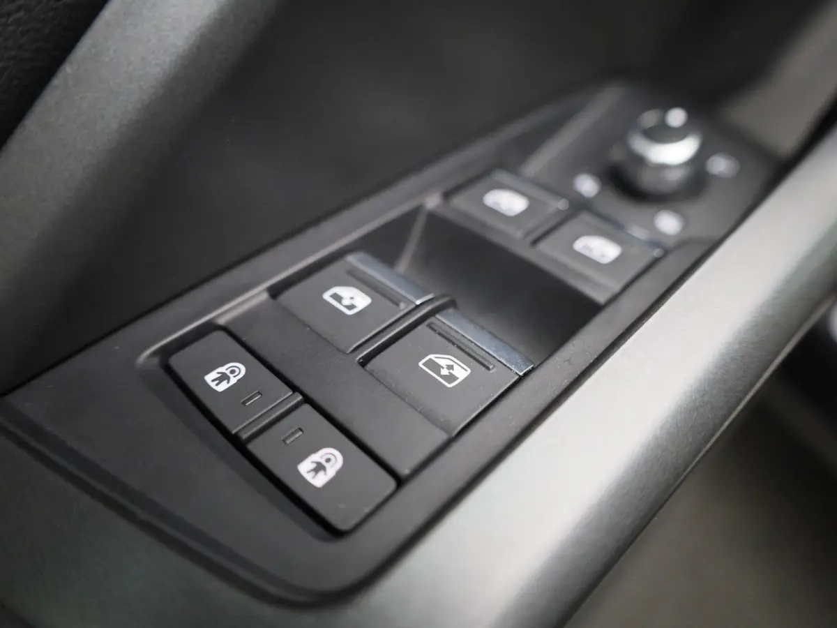 35 TFSI S edition 150 PK | S-line | Automaat | Camera | Trekhaak | SONOS Sound | Adaptive cruise control | Stoelverwarming | Lichtmetalen velgen |