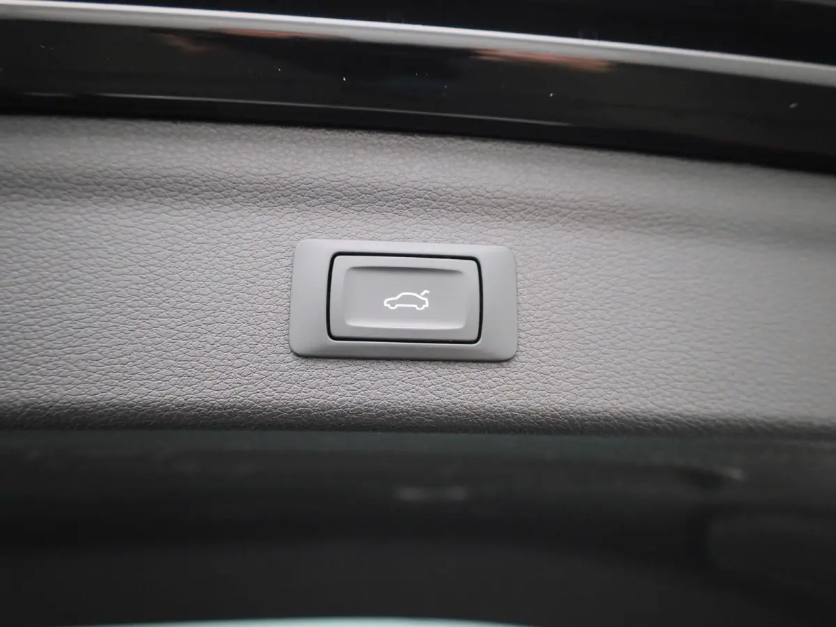 35 TFSI S edition 150 PK | S-line | Automaat | Camera | Trekhaak | SONOS Sound | Adaptive cruise control | Stoelverwarming | Lichtmetalen velgen |
