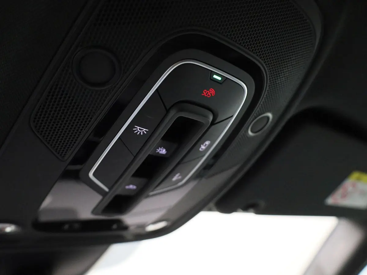 60 TFSI e quattro Pro Line S Competition 490 PK l Adaptive cruise control + emergency ass. l Luchtvering l Glazen panoramadak l Vierwielbesturing l 360 graden camera l Head-up display l Elek
