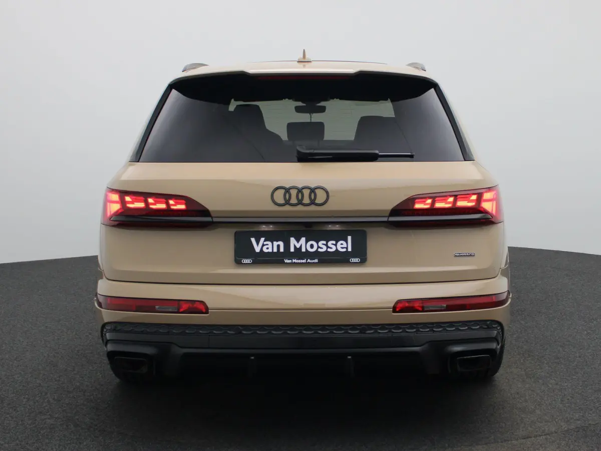 60 TFSI e quattro Pro Line S Competition 490 PK l Adaptive cruise control + emergency ass. l Luchtvering l Glazen panoramadak l Vierwielbesturing l 360 graden camera l Head-up display l Elek