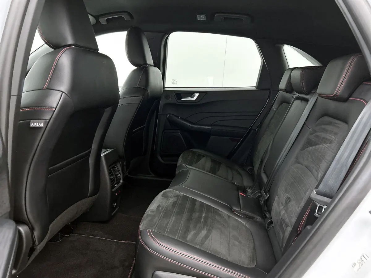 2.5 PHEV ST-Line X | Elektrische Stoel | Elektrische trekhaak | Winterpack | Driver Assistance Pack | LED | PDC + Camera | Clima | Navi | Apple CarPlay + Android Auto |
