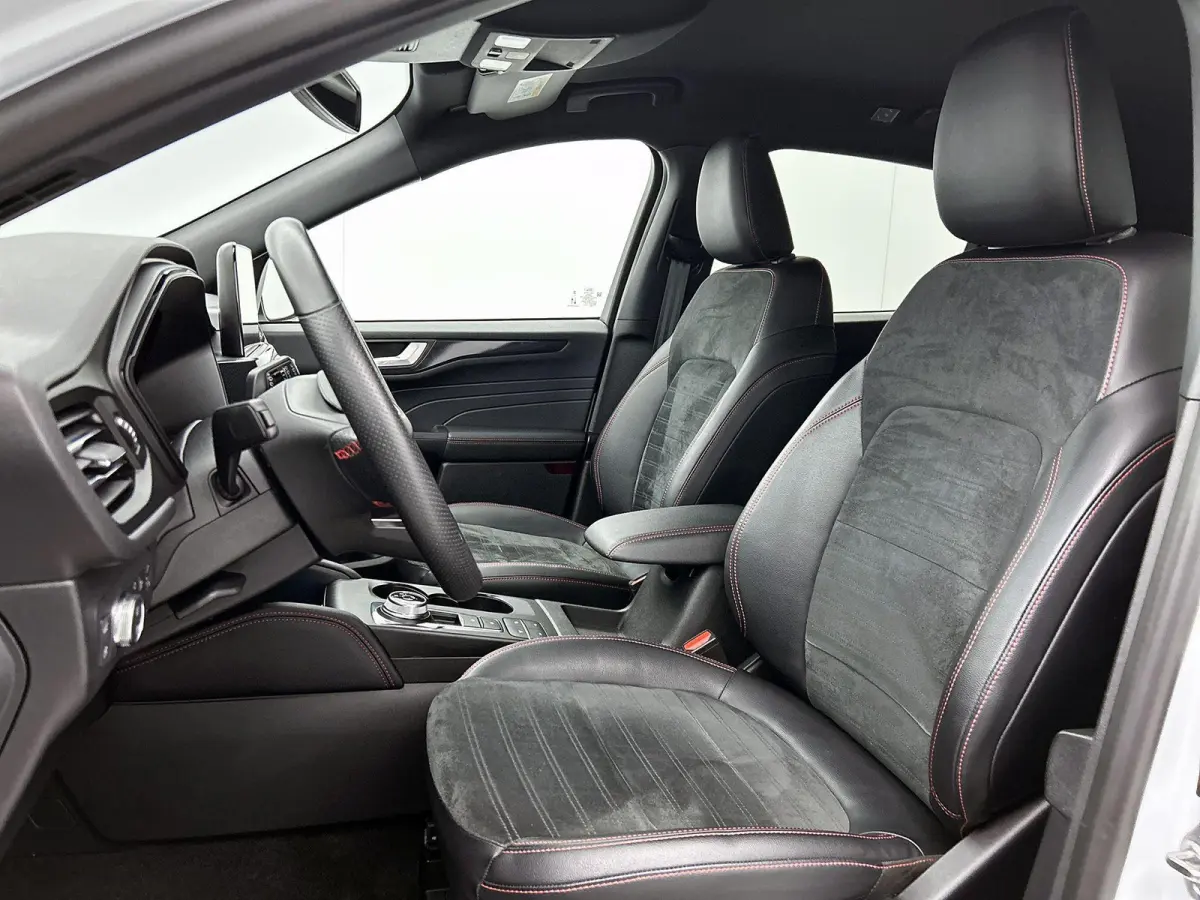2.5 PHEV ST-Line X | Elektrische Stoel | Elektrische trekhaak | Winterpack | Driver Assistance Pack | LED | PDC + Camera | Clima | Navi | Apple CarPlay + Android Auto |