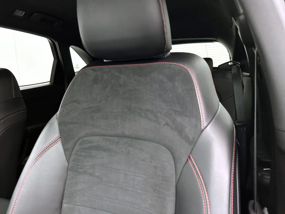 2.5 PHEV ST-Line X | Elektrische Stoel | Elektrische trekhaak | Winterpack | Driver Assistance Pack | LED | PDC + Camera | Clima | Navi | Apple CarPlay + Android Auto |