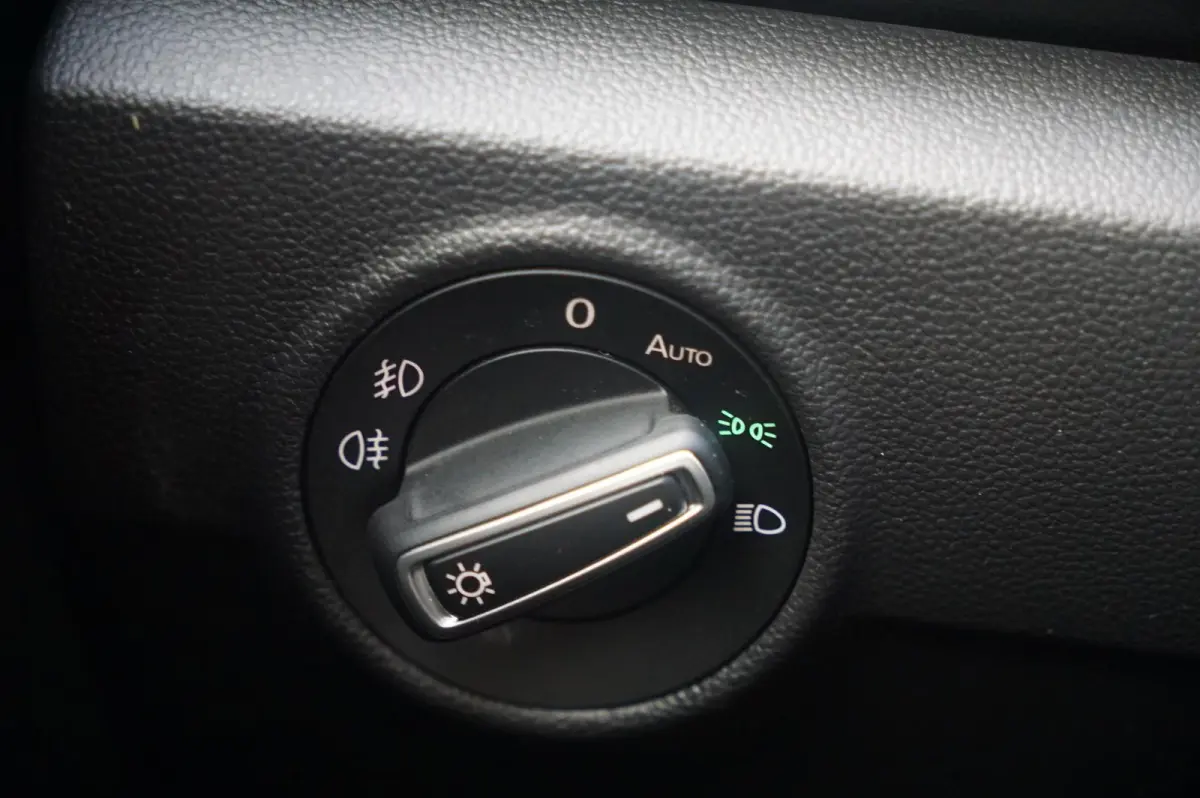 1.0 TSI 110pk Style Business | Trekhaak | Elektrische Achterklep | Navigatie