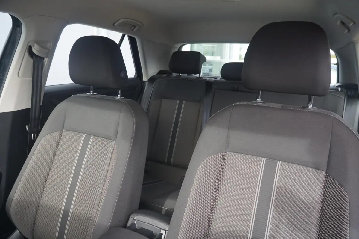 1.0 TSI 110pk Style Business | Trekhaak | Elektrische Achterklep | Navigatie