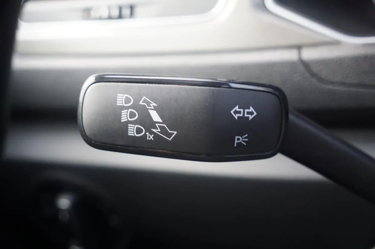 1.0 TSI 110pk Style Business | Trekhaak | Elektrische Achterklep | Navigatie