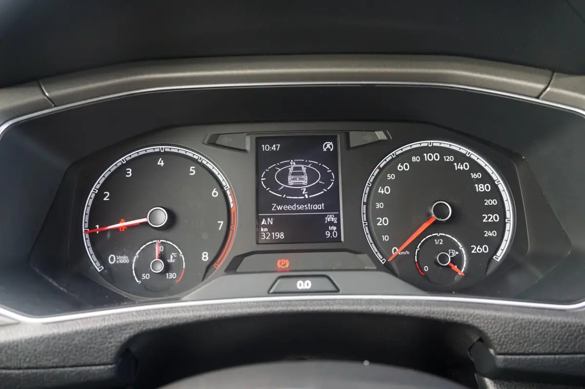 1.0 TSI 110pk Style Business | Trekhaak | Elektrische Achterklep | Navigatie