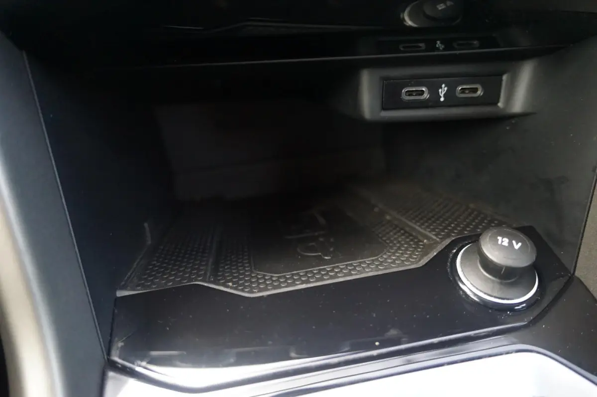 1.0 TSI 110pk Style Business | Trekhaak | Elektrische Achterklep | Navigatie