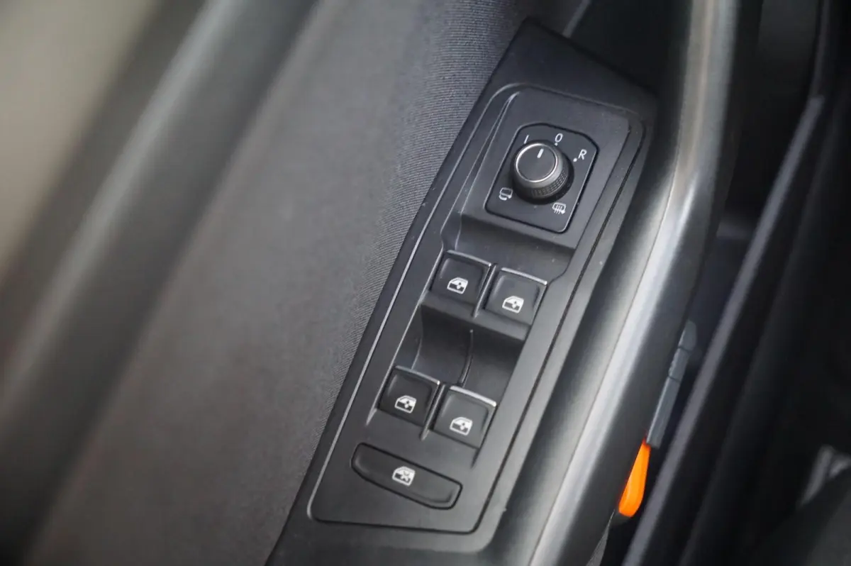 1.0 TSI 110pk Style Business | Trekhaak | Elektrische Achterklep | Navigatie