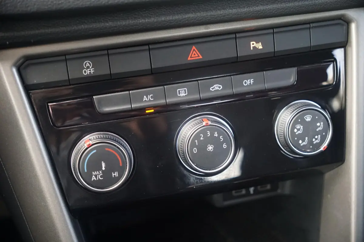 1.0 TSI 110pk Style Business | Trekhaak | Elektrische Achterklep | Navigatie