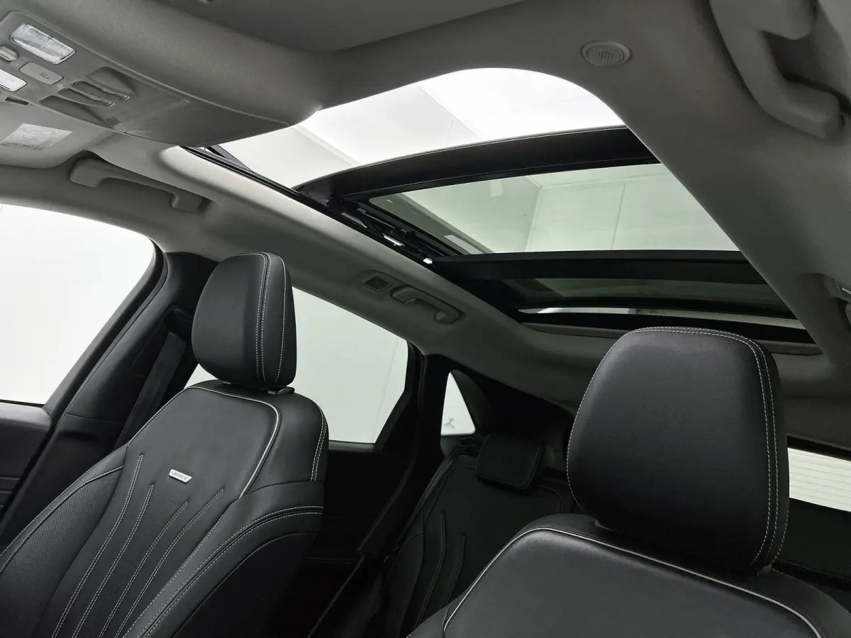 2.5 PHEV Vignale | Elektrische Trekhaak | Panoramadak | Leer | Winterpack | Technology Pack | Driver Assistance Pack | LED | PDC + Camera |