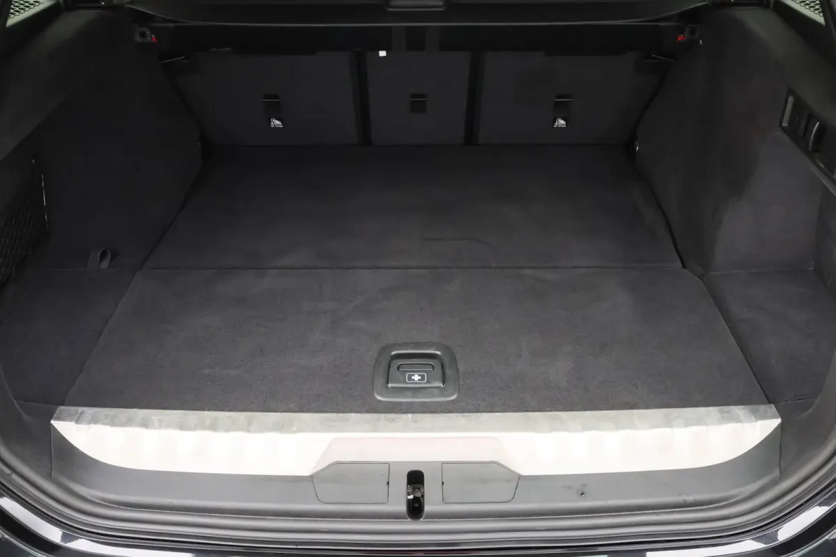 320e Leer, Panoramadak, ACC, Camera, Verwarmd Stuurwiel, LED, Apple Carplay, 19''