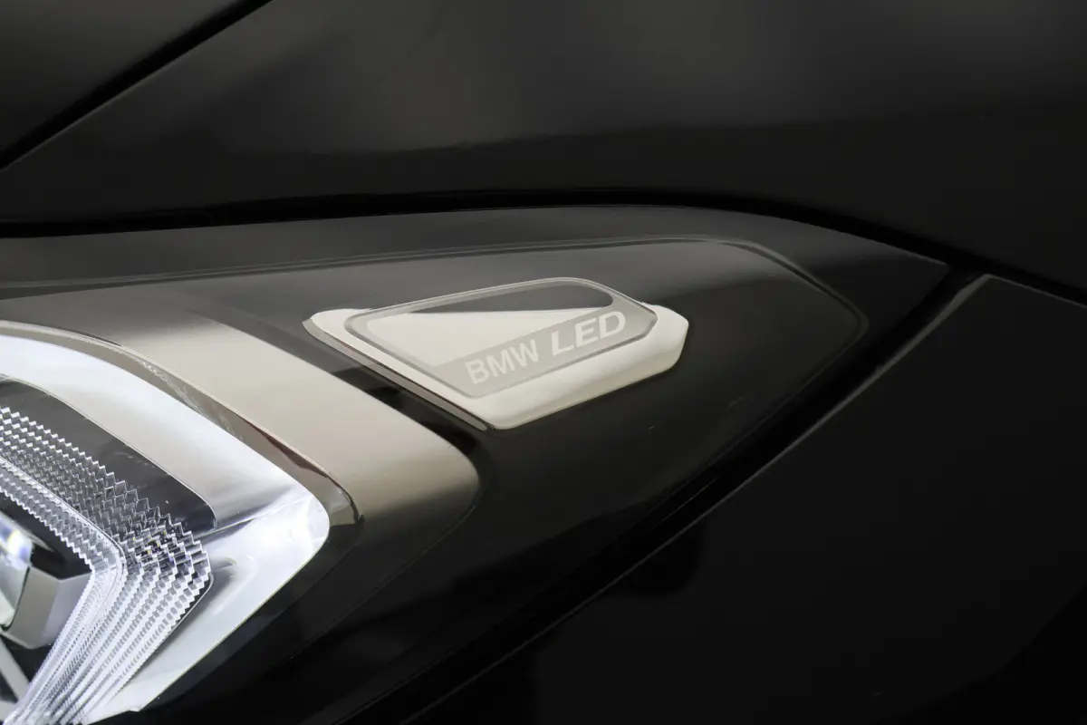 320e Leer, Panoramadak, ACC, Camera, Verwarmd Stuurwiel, LED, Apple Carplay, 19''