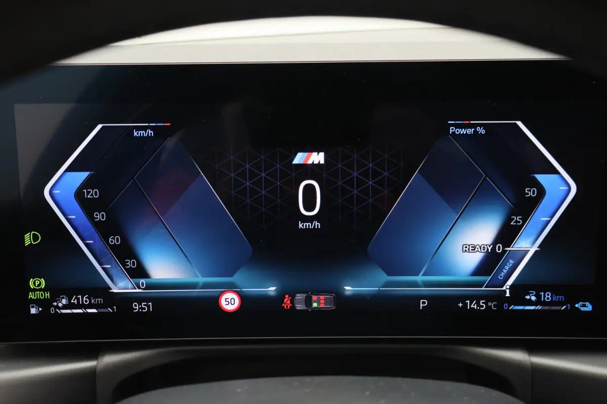 320e Leer, Panoramadak, ACC, Camera, Verwarmd Stuurwiel, LED, Apple Carplay, 19''