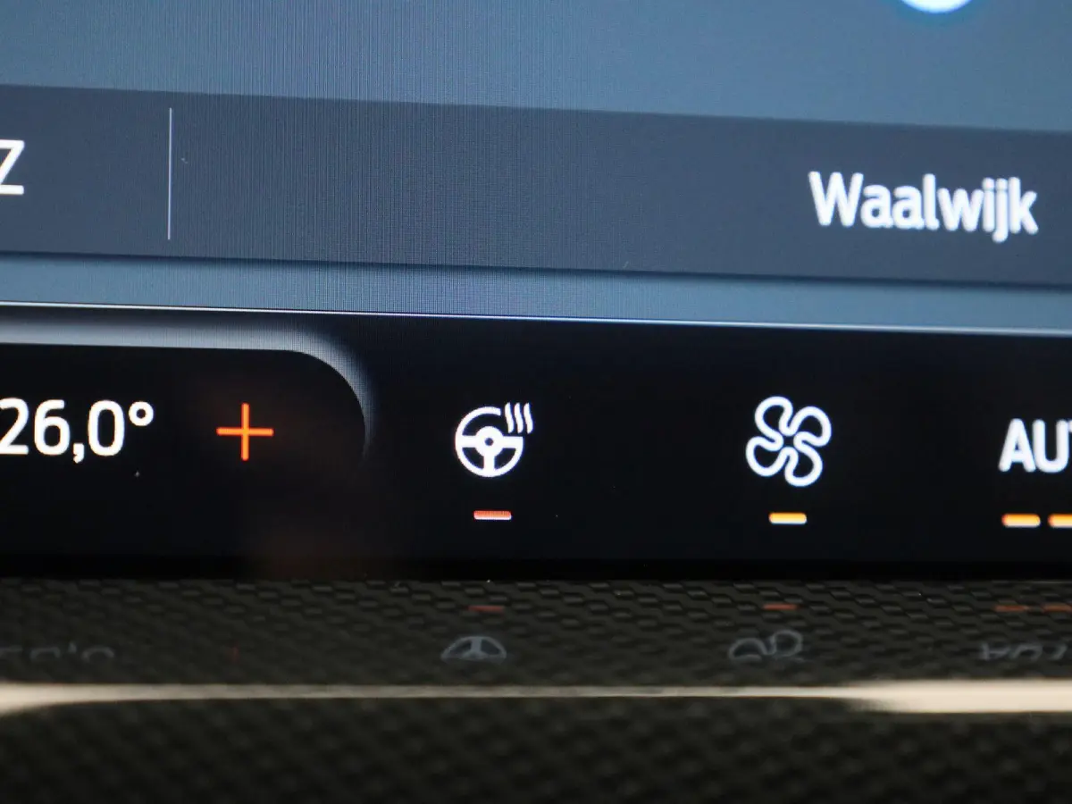 1.0 EcoBoost Hybrid ST Line X | Automaat | LED | PDC + Camera | Navi | Winterpack | Clima | LMV |