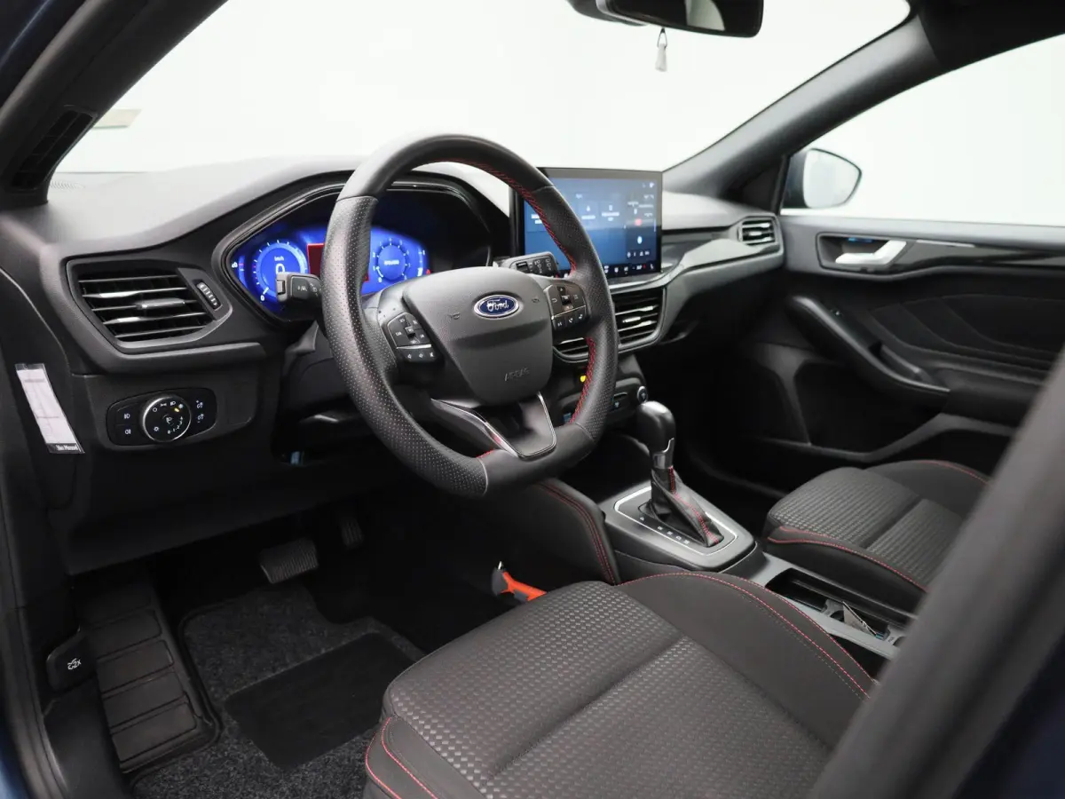 1.0 EcoBoost Hybrid ST Line X | Automaat | LED | PDC + Camera | Navi | Winterpack | Clima | LMV |