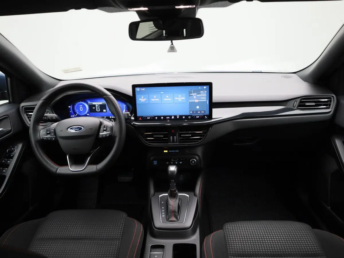 1.0 EcoBoost Hybrid ST Line X | Automaat | LED | PDC + Camera | Navi | Winterpack | Clima | LMV |