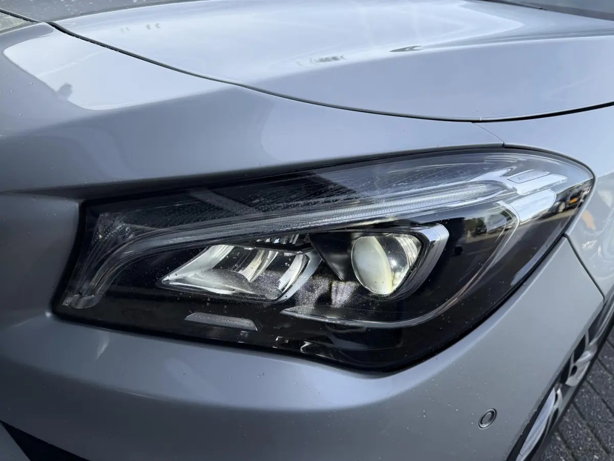 180 AMG | Navigatie | Parkeersensoren | Stoelverwarming | Lichtmetalen Velgen |