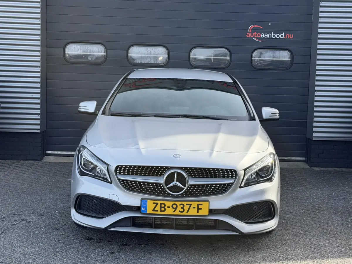 180 AMG | Navigatie | Parkeersensoren | Stoelverwarming | Lichtmetalen Velgen |
