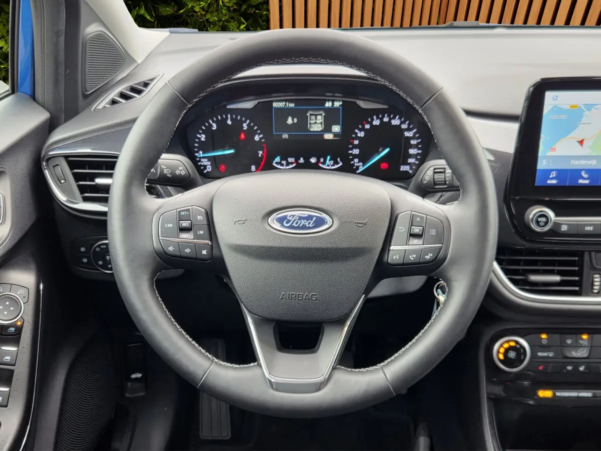 1.0 EcoBoost Titanium Carplay | Navi | Stoel- stuurverw. | Cruise control | PDC | 17" Lichtmetaal