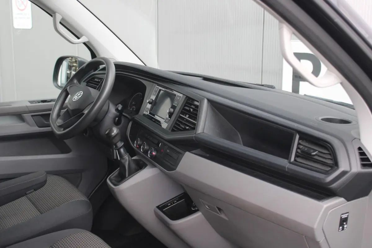 2.0 TDI 110pk L2H1 28 Comfortline | Trekhaak | Cruise Control | App Connect | Airco