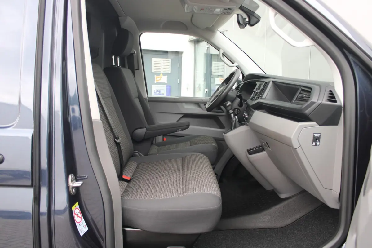 2.0 TDI 110pk L2H1 28 Comfortline | Trekhaak | Cruise Control | App Connect | Airco