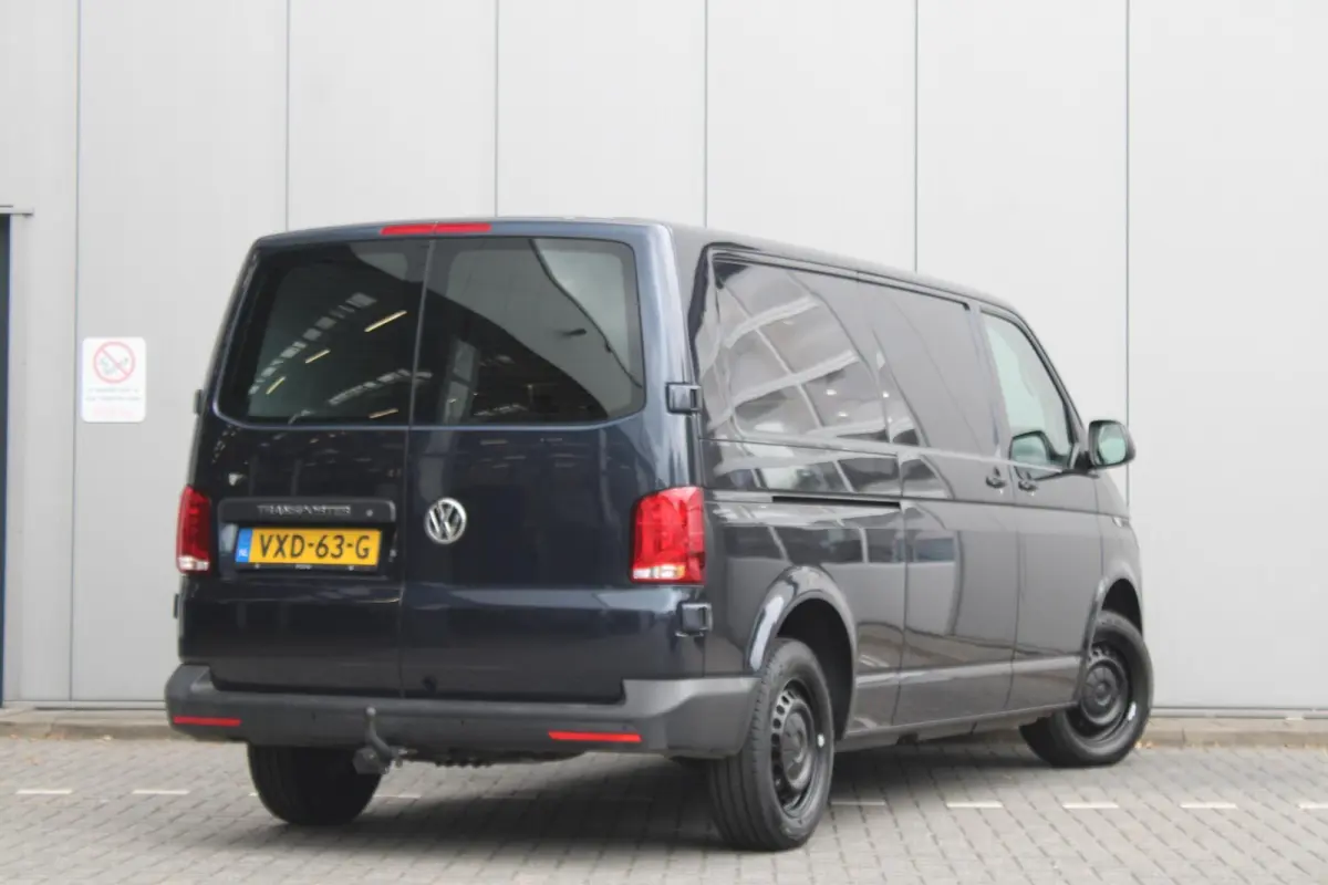 2.0 TDI 110pk L2H1 28 Comfortline | Trekhaak | Cruise Control | App Connect | Airco