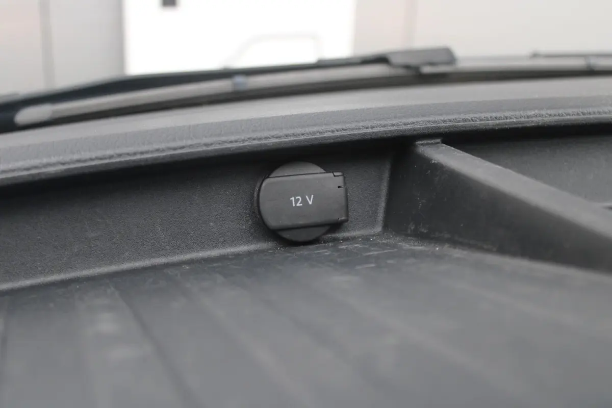 2.0 TDI 110pk L2H1 28 Comfortline | Trekhaak | Cruise Control | App Connect | Airco