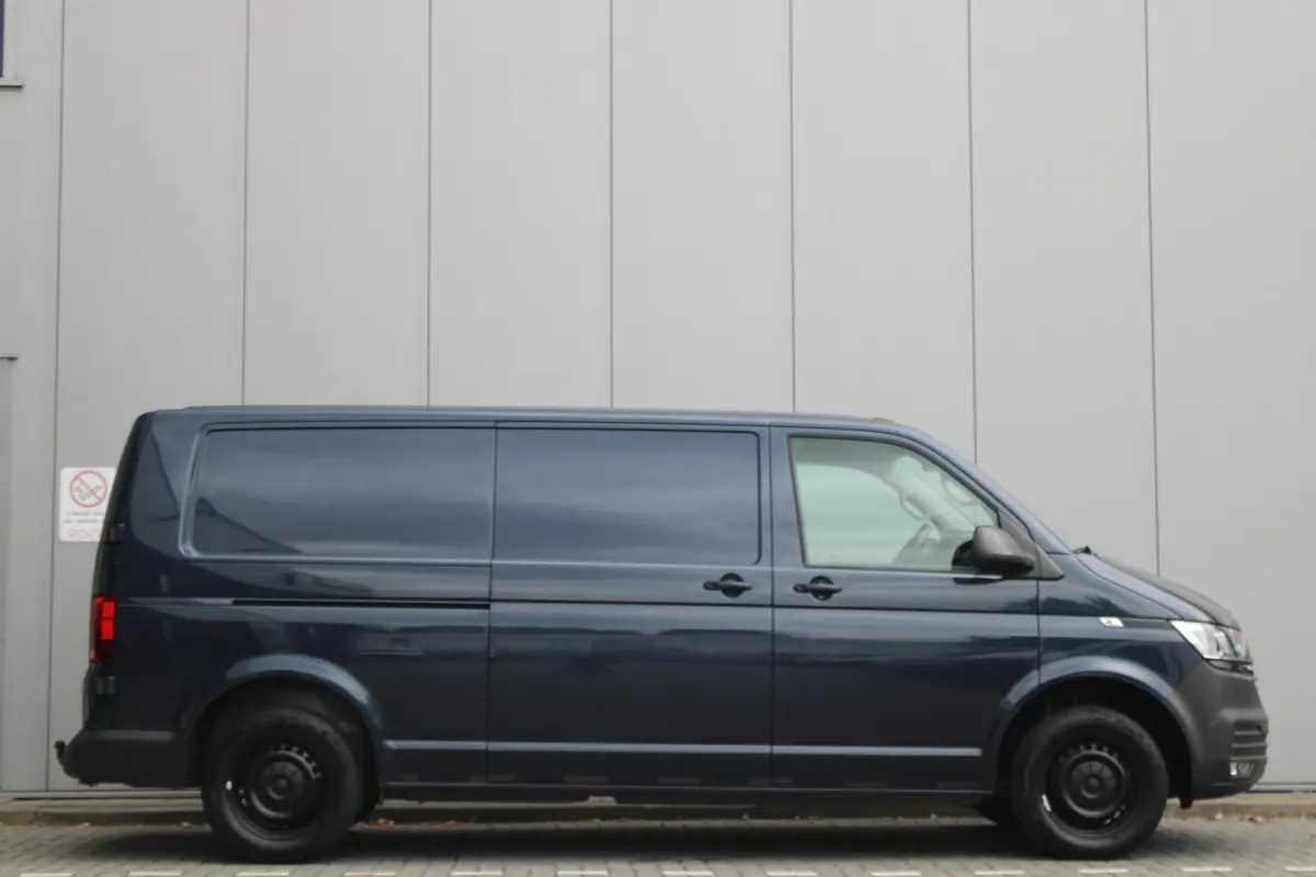2.0 TDI 110pk L2H1 28 Comfortline | Trekhaak | Cruise Control | App Connect | Airco