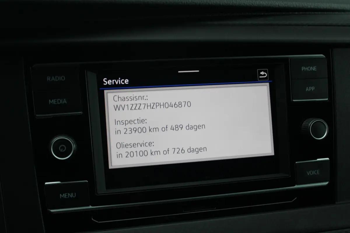 2.0 TDI 110pk L2H1 28 Comfortline | Trekhaak | Cruise Control | App Connect | Airco