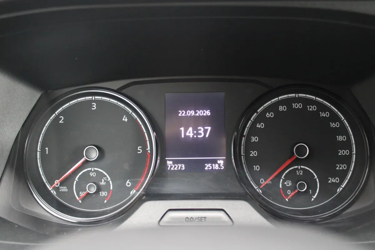 2.0 TDI 110pk L2H1 28 Comfortline | Trekhaak | Cruise Control | App Connect | Airco
