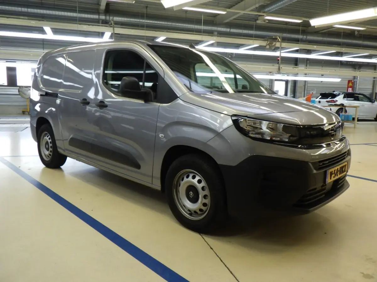 136 L2 50kWh | Fase 3 laden | SOH 98% | Camera | Long | L2 | 3.000km | Bluetooth | Parkeersensoren |