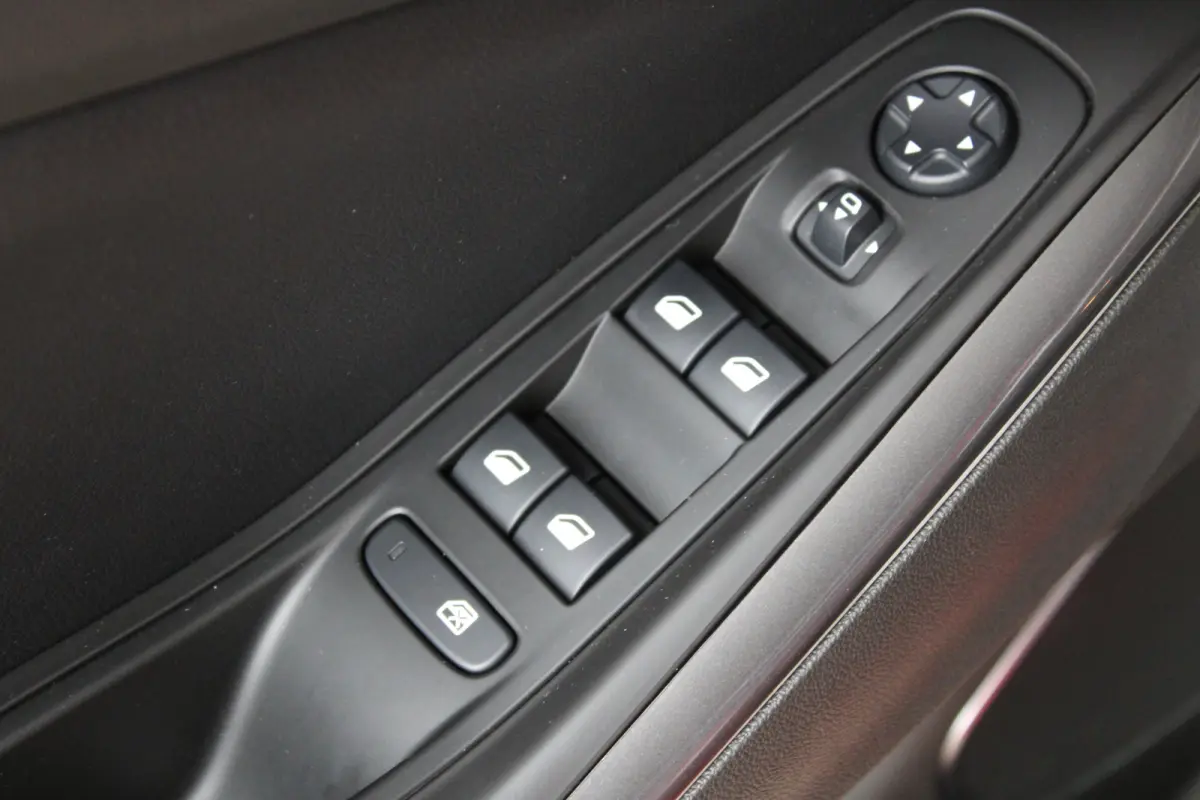 1.6 Turbo Hybrid4 Business Executive | Afneembare trekhaak | Elektrische achterklep | Ledere bekleding | ACC |