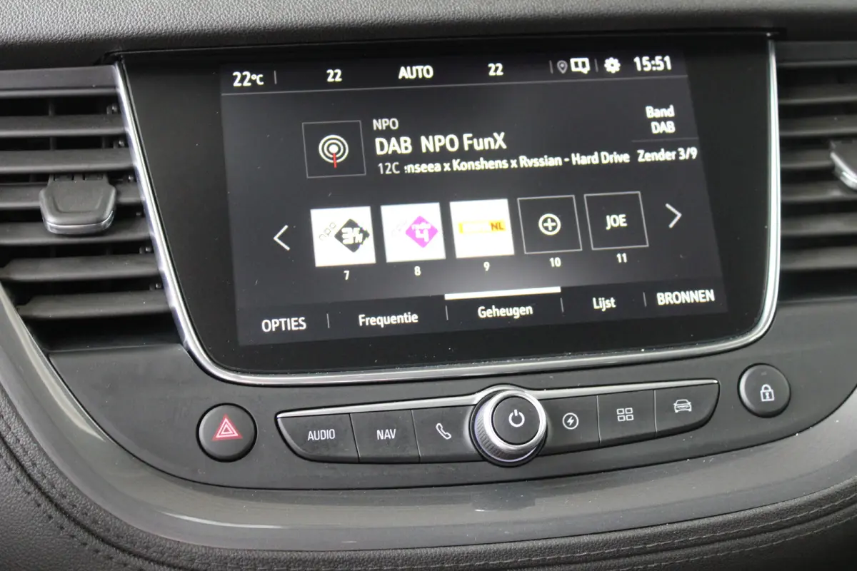 1.6 Turbo Hybrid4 Business Executive | Afneembare trekhaak | Elektrische achterklep | Ledere bekleding | ACC |