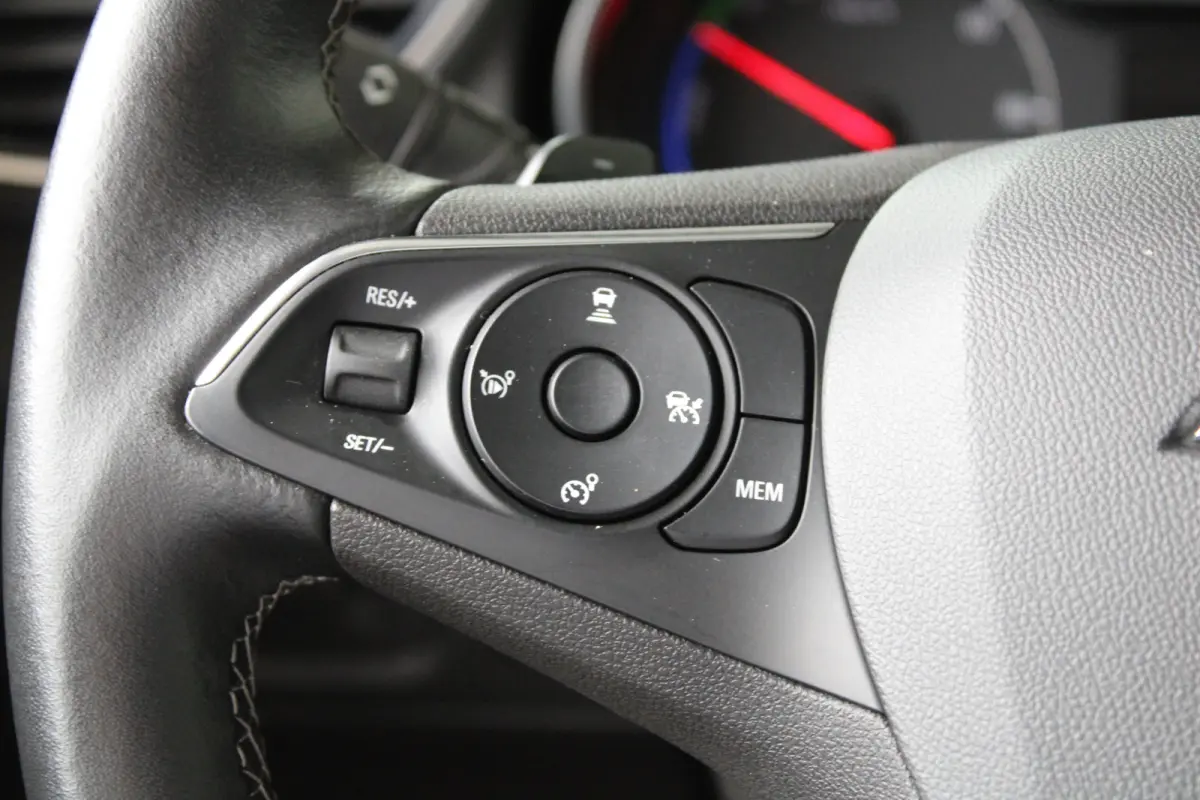 1.6 Turbo Hybrid4 Business Executive | Afneembare trekhaak | Elektrische achterklep | Ledere bekleding | ACC |