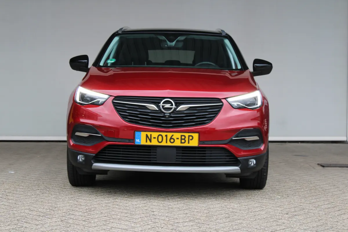1.6 Turbo Hybrid4 Business Executive | Afneembare trekhaak | Elektrische achterklep | Ledere bekleding | ACC |