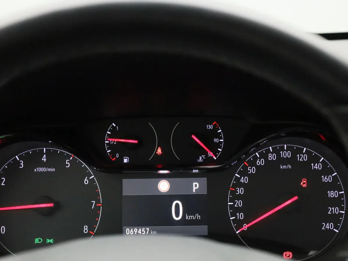 1.2 Edition | AUTOMAAT | APPLE CARPLAY - ANDROID AUTO | LED | AIRCO | CRUISE CONTROL | MULTIFUNCTIONEEL STUURWIEL | LED VERLICHTING |