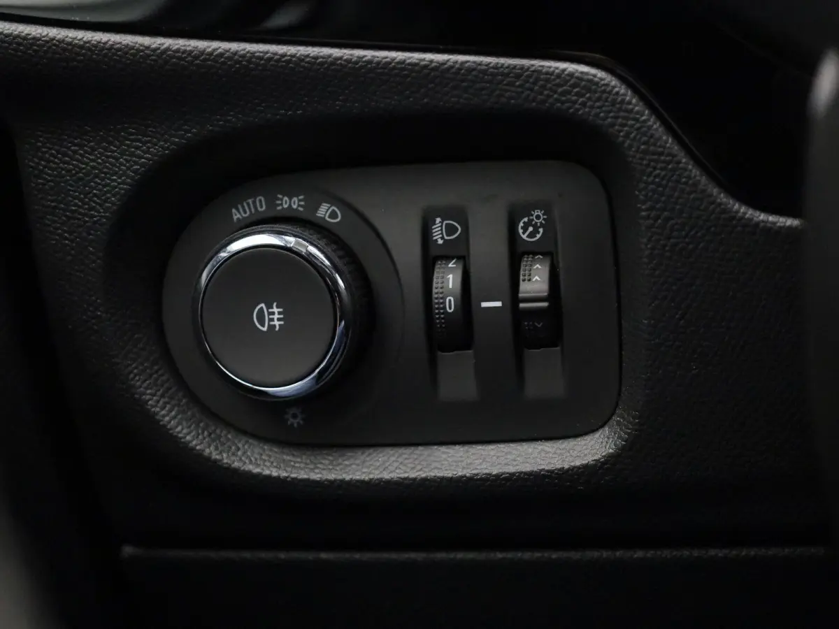 1.2 Edition | AUTOMAAT | APPLE CARPLAY - ANDROID AUTO | LED | AIRCO | CRUISE CONTROL | MULTIFUNCTIONEEL STUURWIEL | LED VERLICHTING |