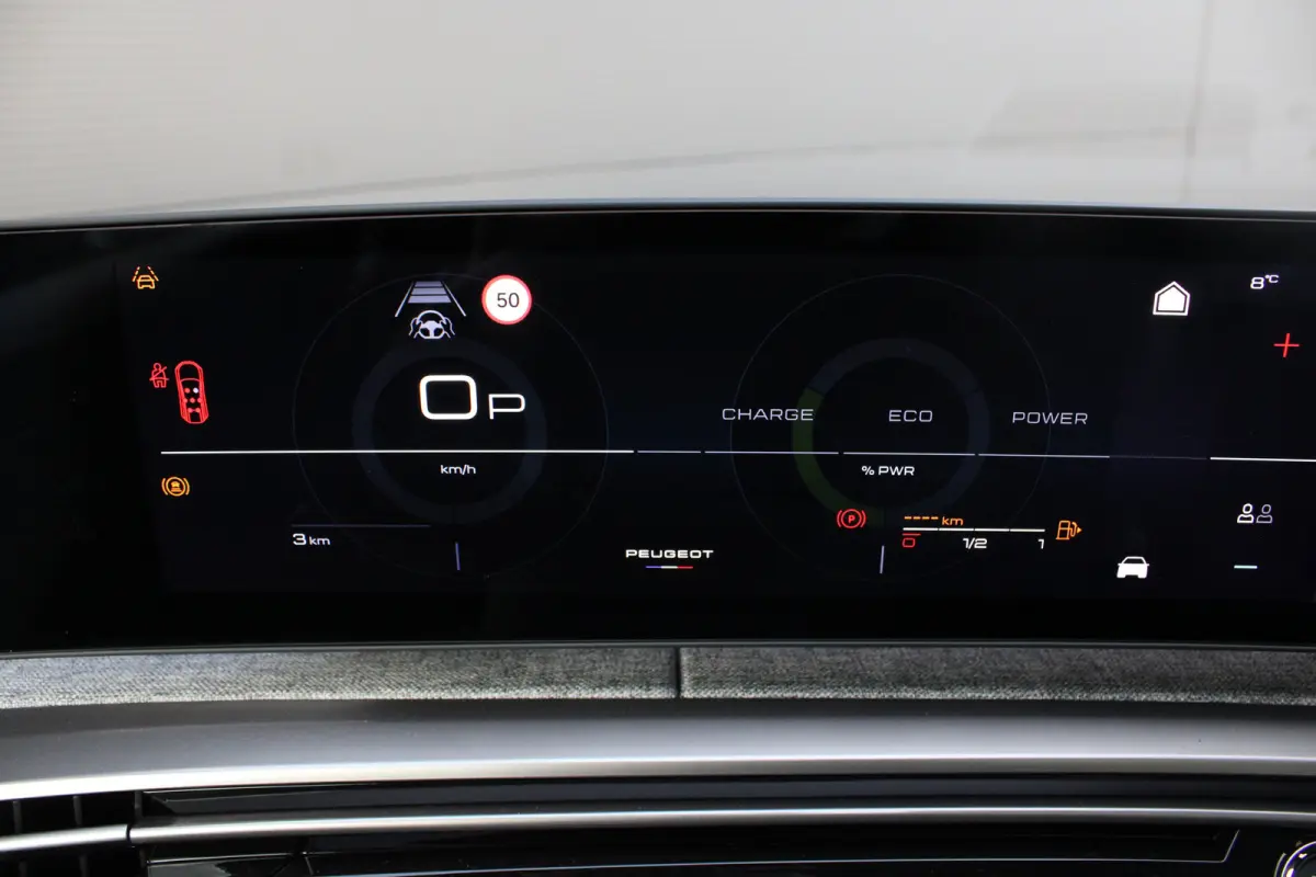 1.2 Hybrid 145 GT | Automaat | Navigatie | Camera | Panorama/schuifdak | Massage | Alcantara |