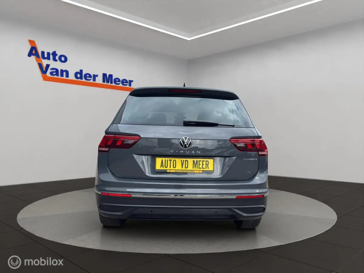 1.4 TSI eHybrid Business